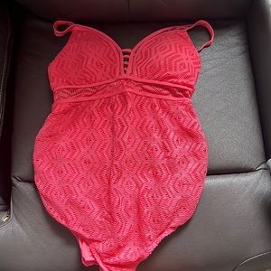 A pea in a pod coral one piece bathing suit